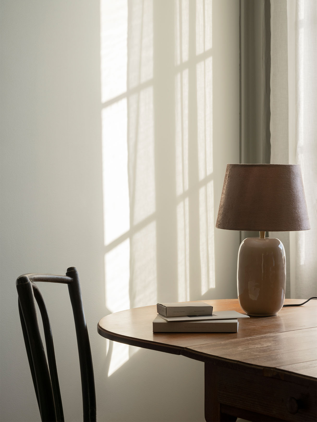 Emily table Beige