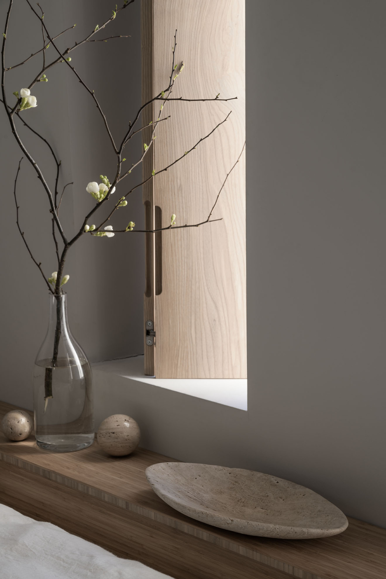 Travertine Deco Ball L beige